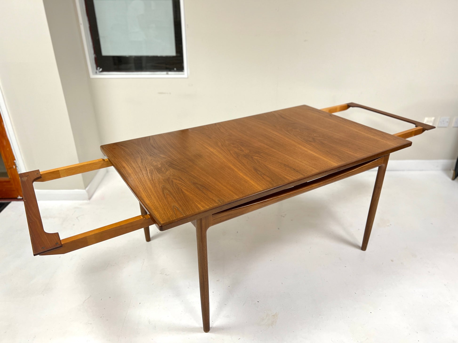 Kofod Larsen, Mid Century Teak Extending Dining Table