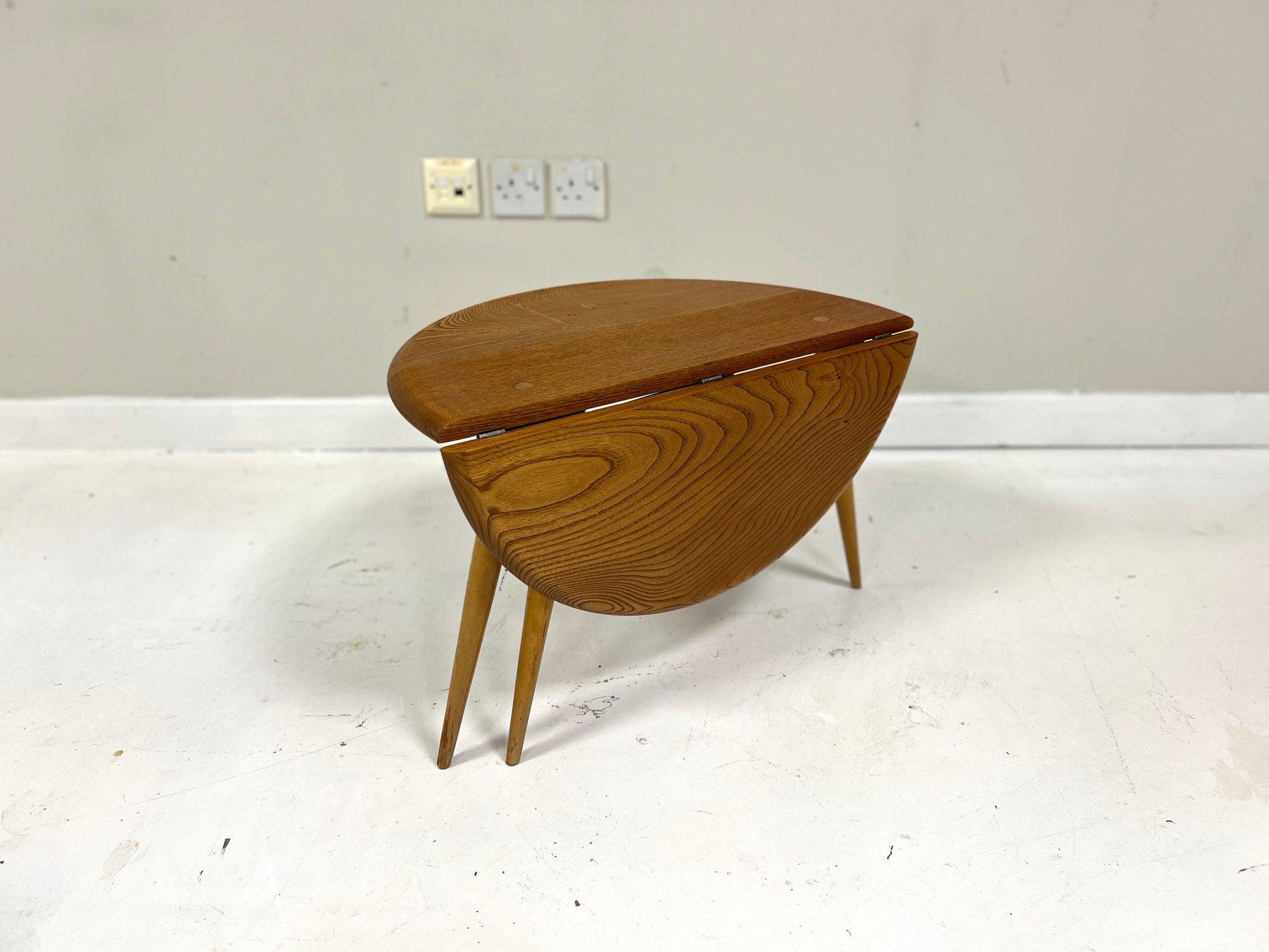 Ercol 308, Small Drop Leaf Coffee Table