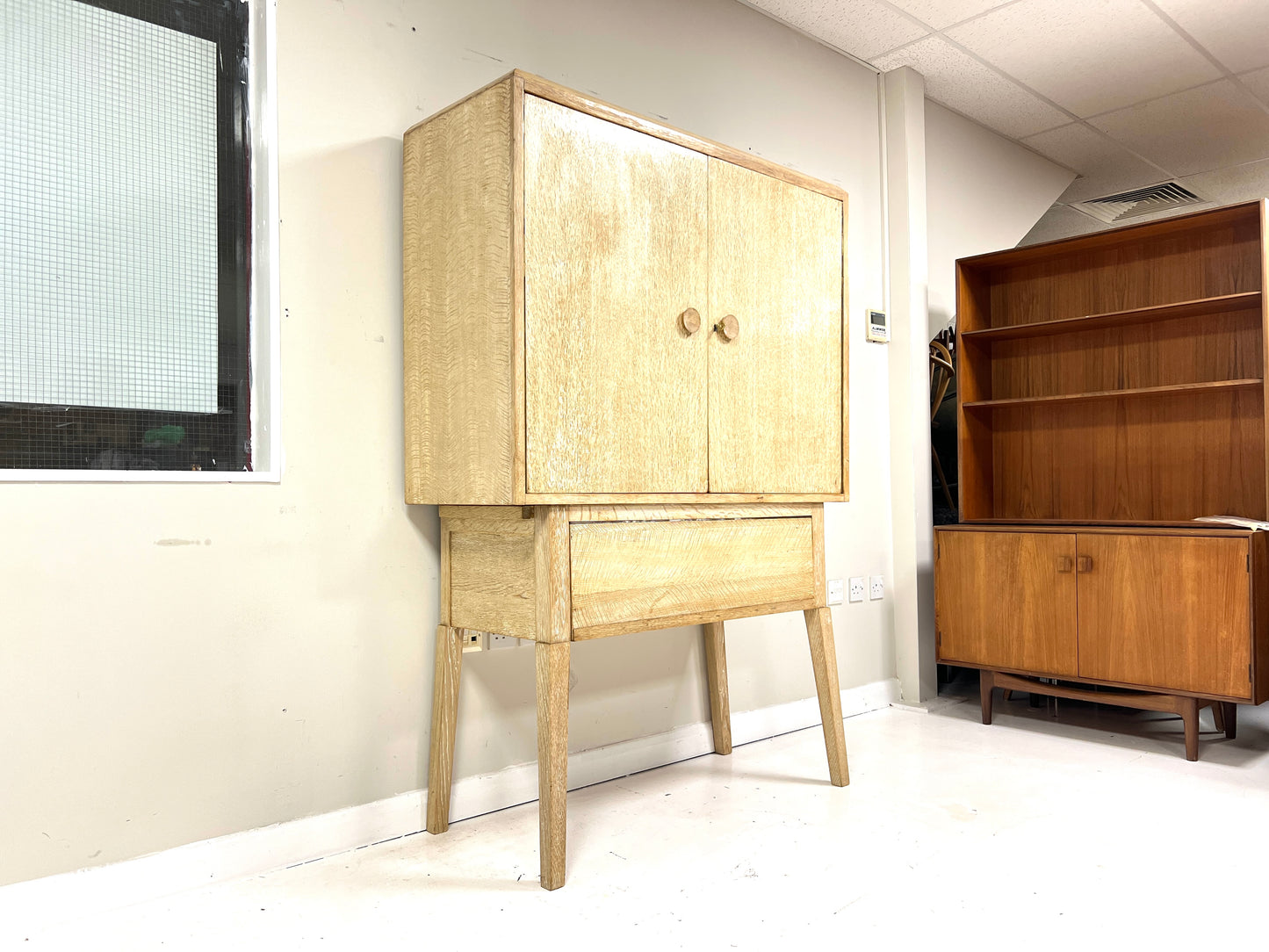 Mid Century, Limed Oak Drinks / Cocktail Cabinet