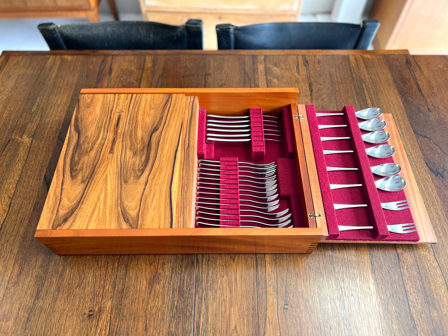 Robert Welch for Old Hall, 73 Piece Alveston Canteen in Rosewood Box
