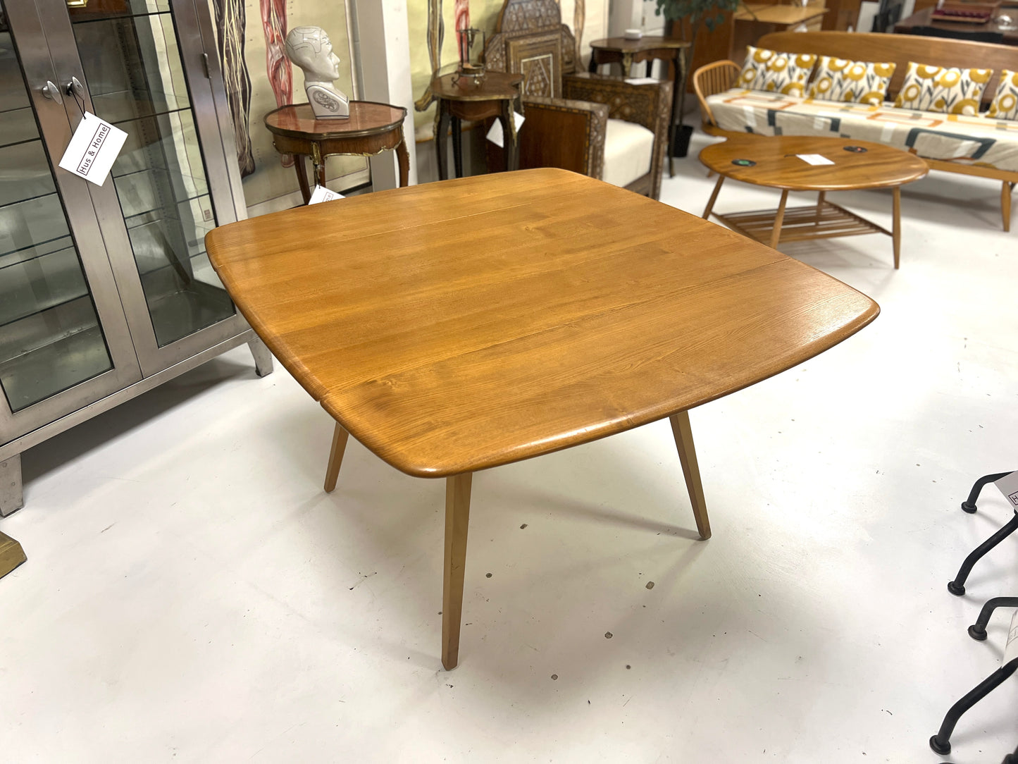 Ercol Model 492, Drop Leaf Dining Table, 1960s
