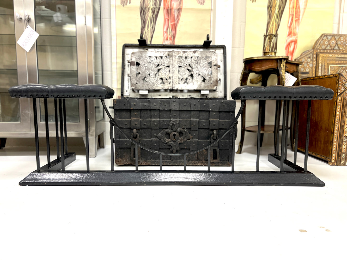 Jet Black Club Fender with Studded Leather Seat