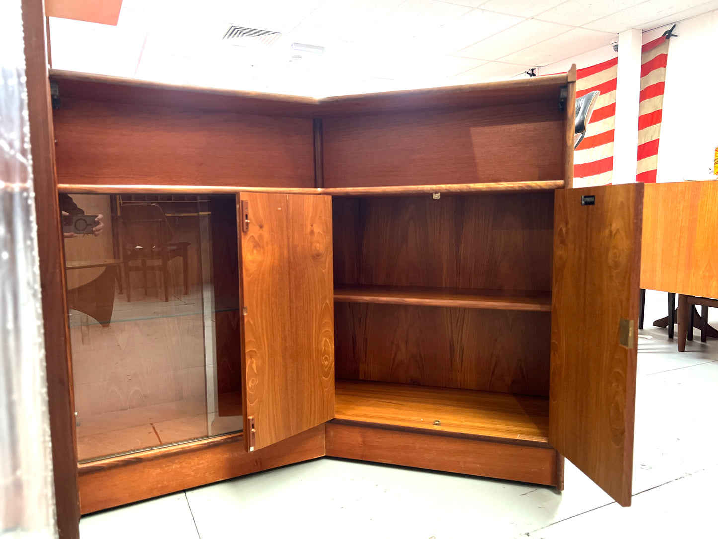 Turnidge, Mid-Century Teak Cocktail Bar