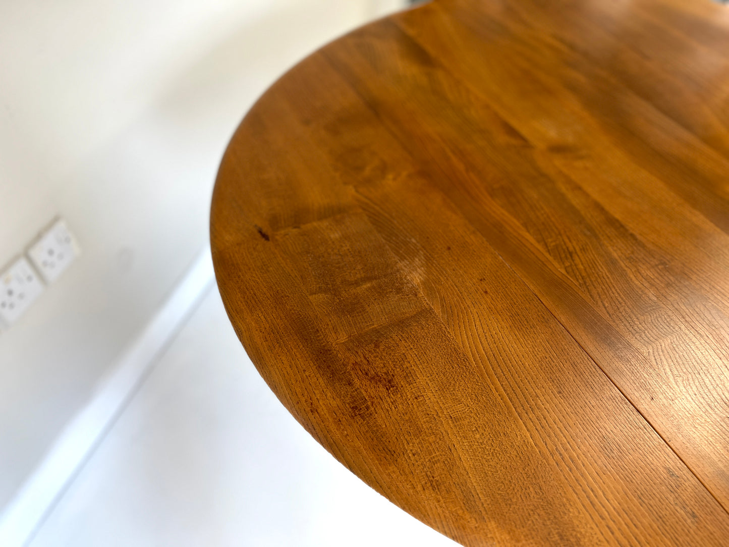 Ercol Model 384, Mid Century Drop Leaf Oval Dining Table