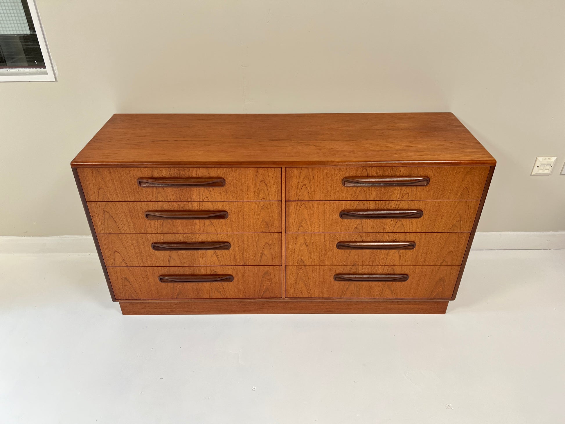 G Plan Fresco, Mid Century Bank Of 8 Drawers / Chest Of Drawers