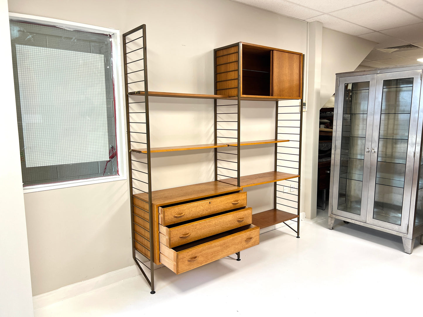 Ladderax, Mid Century Modular Shelving System