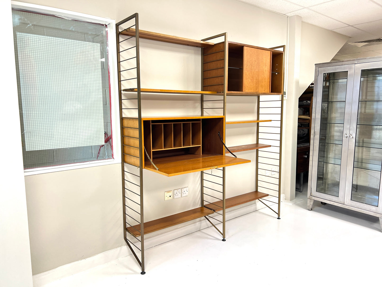 Ladderax, Mid Century Modular Shelving System