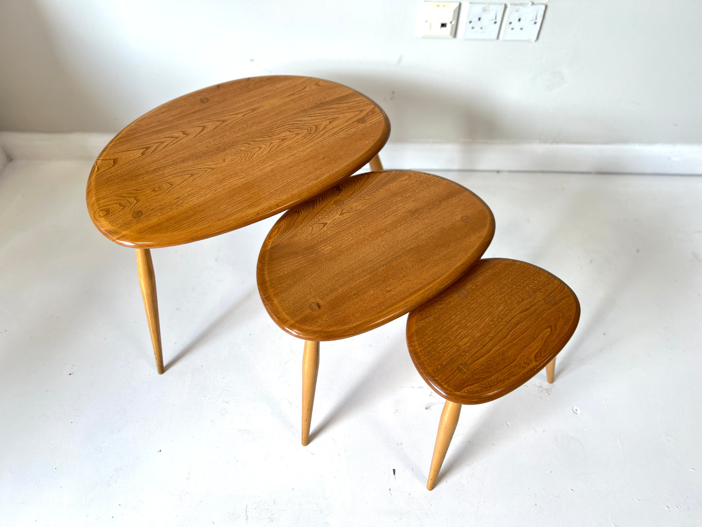 Ercol Pebble (Model 354), Mid Century Nest of Tables