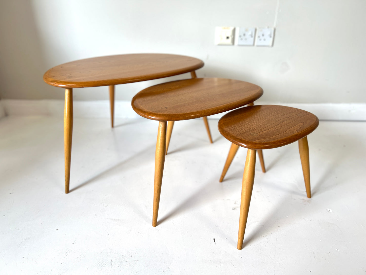 Ercol Pebble (Model 354), Mid Century Nest of Tables