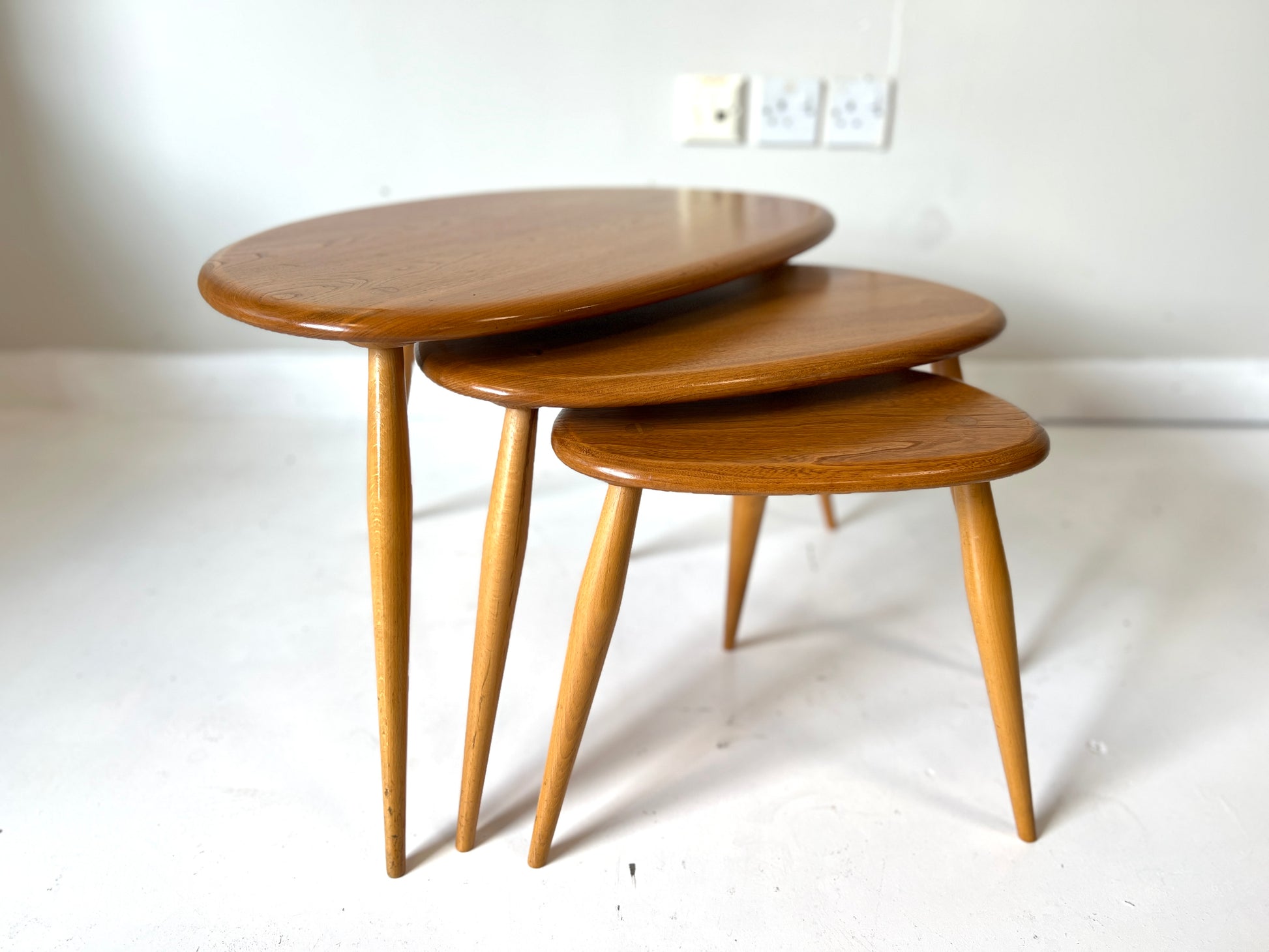 Ercol Pebble (Model 354), Mid Century Nest of Tables