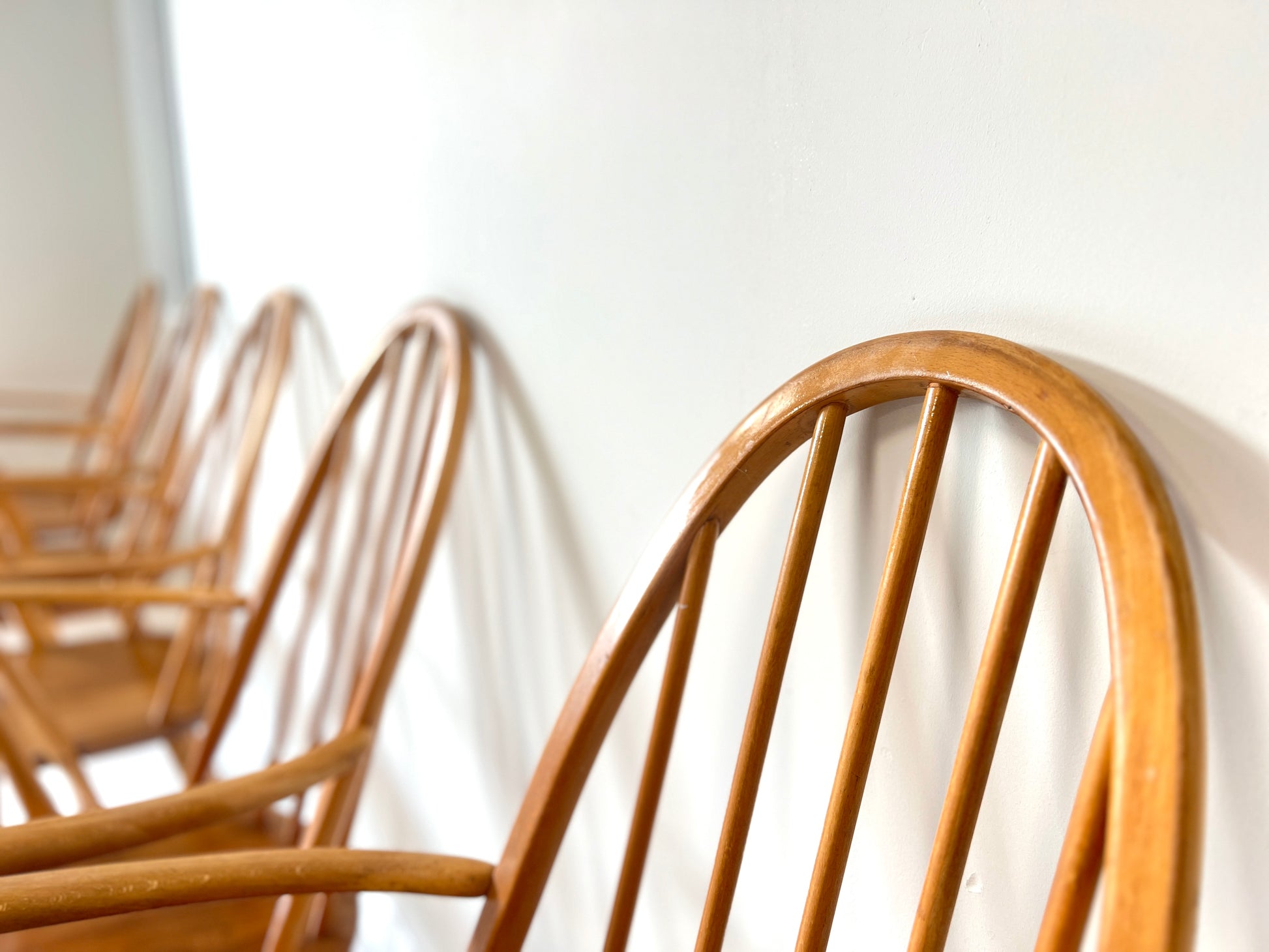 Ercol 365A Quaker, Set of 5 Elm Carver Chairs