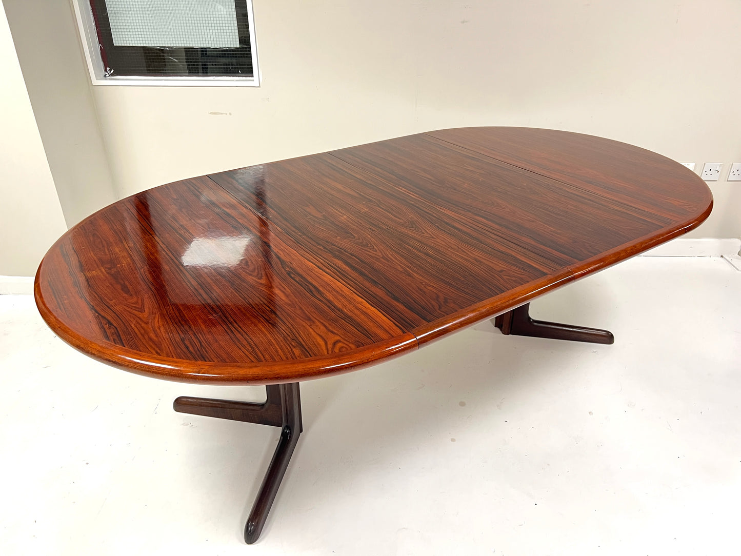 Gudme Møbelfabrik, Danish Rosewood Extending Dining Table