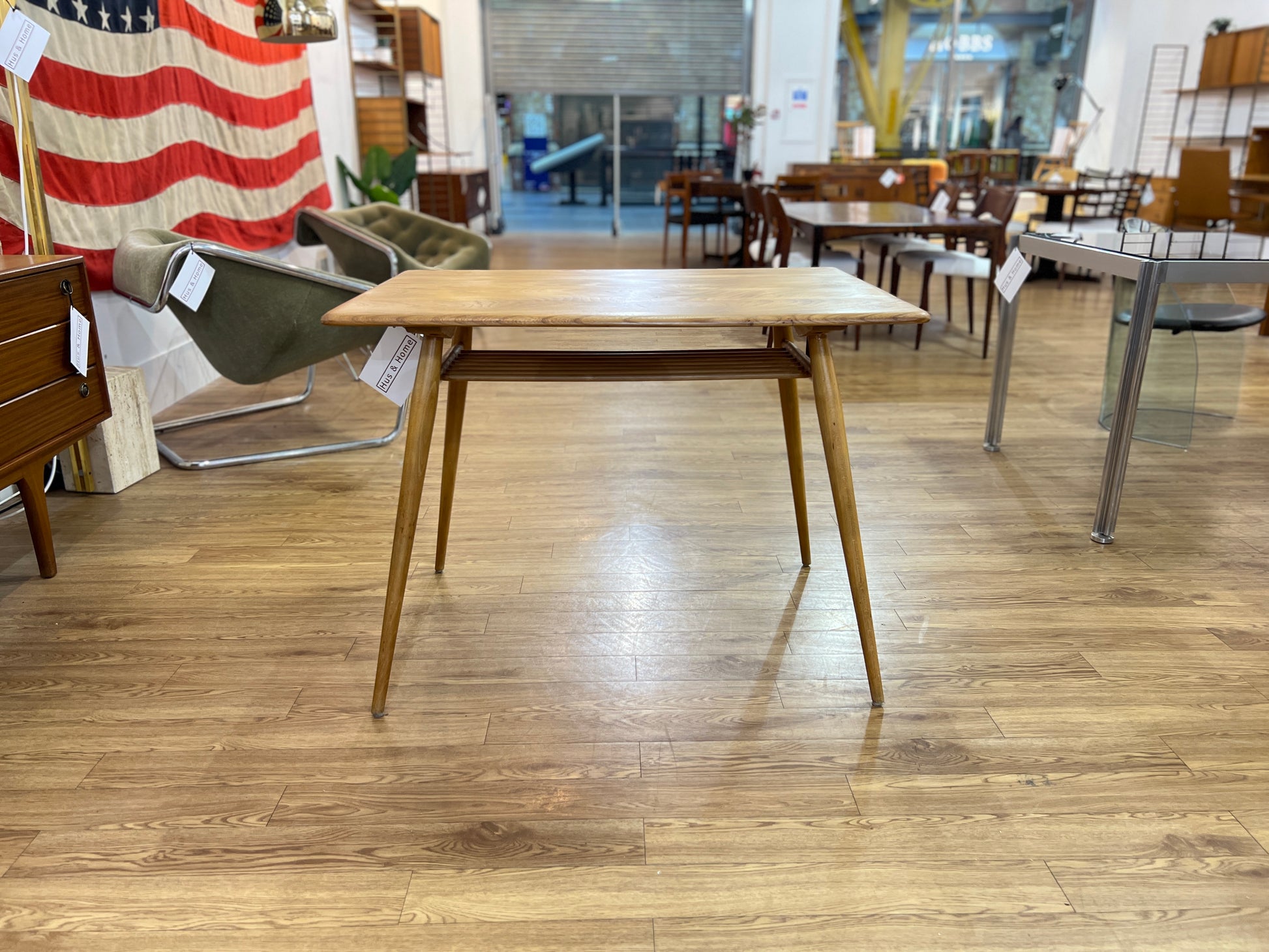 Ercol 393, Vintage Elm Breakfast Table