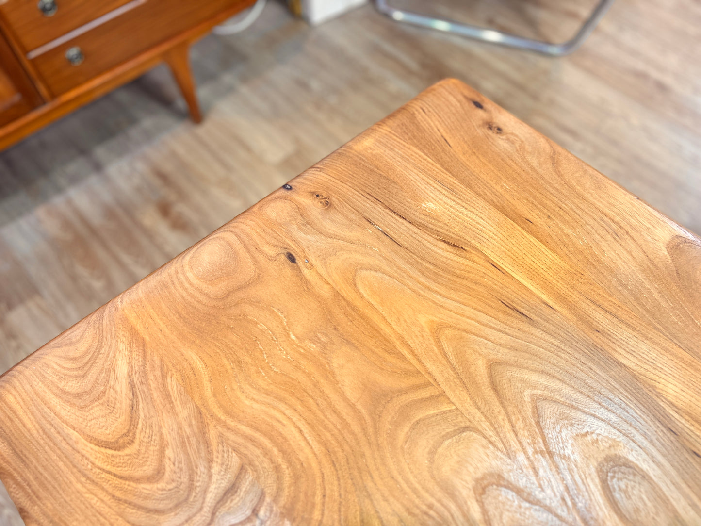 Ercol 393, Vintage Elm Breakfast Table