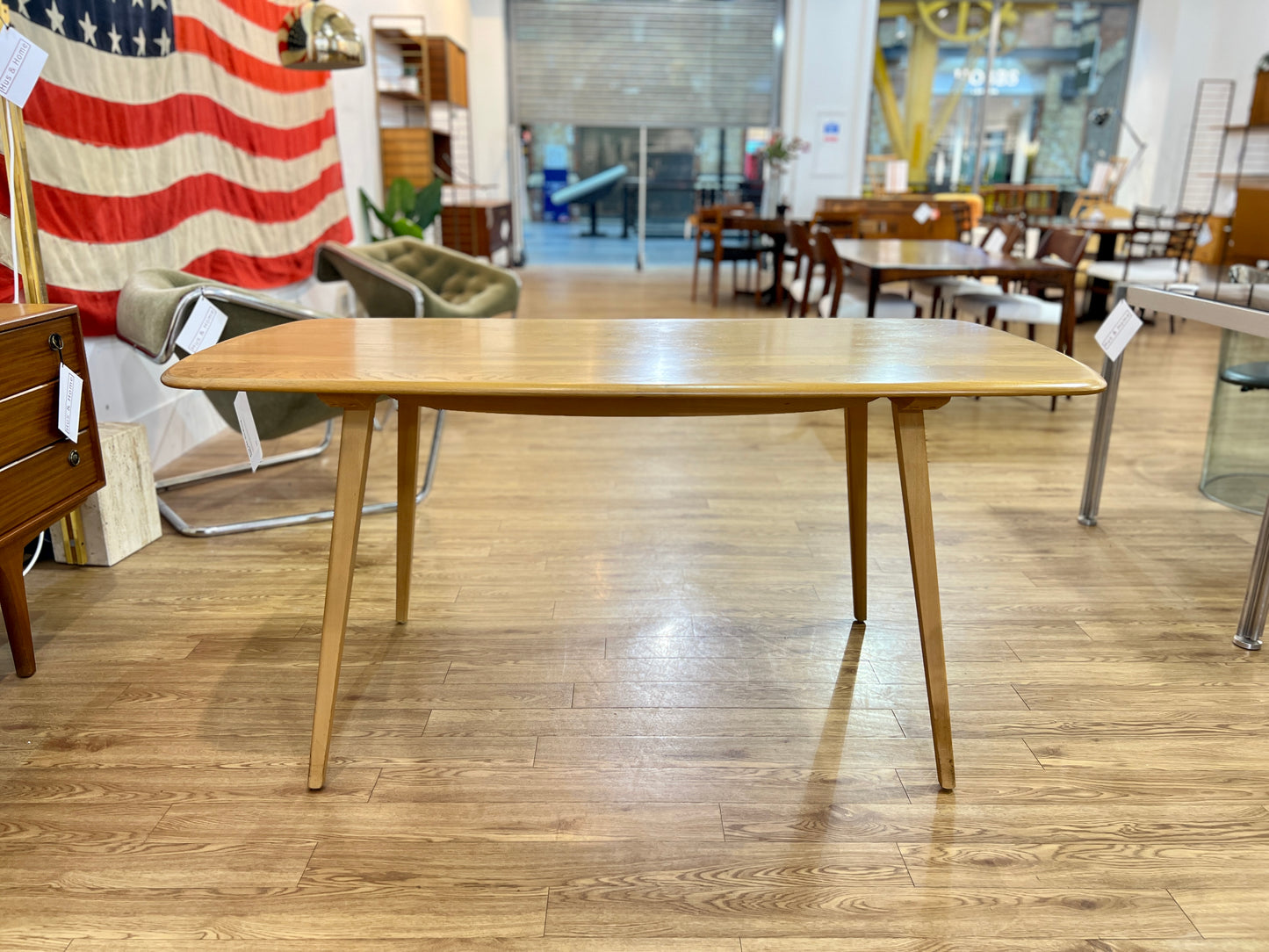 Ercol 382, Mid Century Elm Dining table