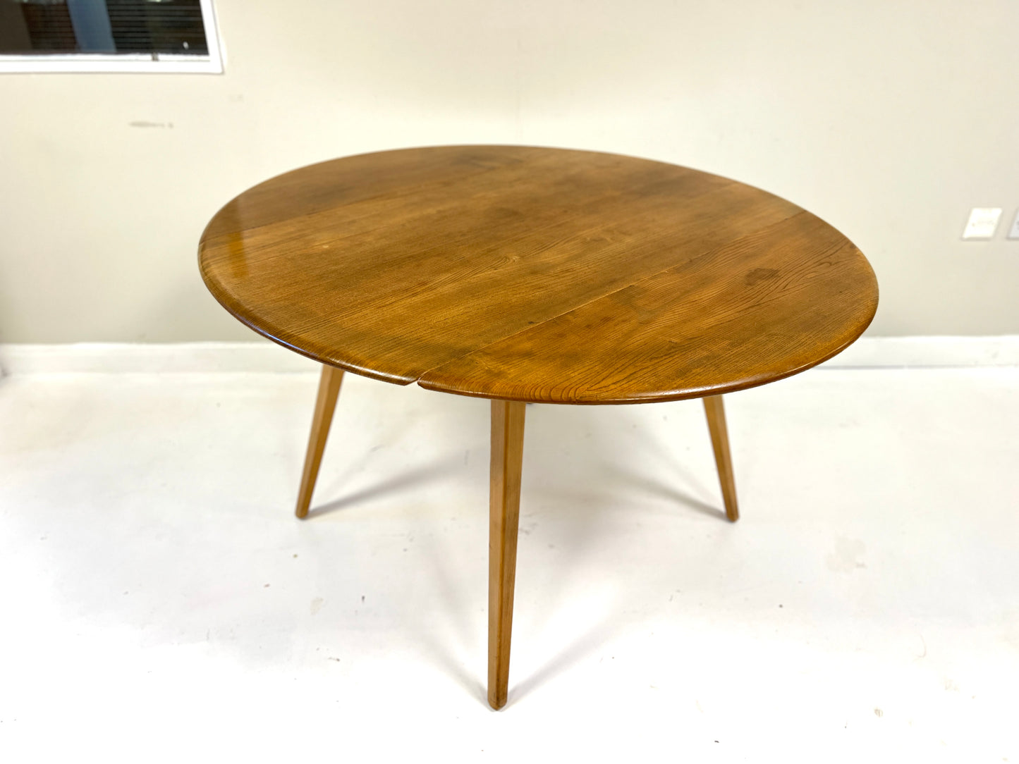 Ercol Model 384, Mid-Century Drop-Leaf Dining Table
