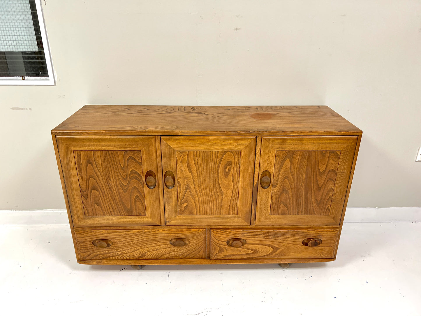 Ercol 468, Vintage Elm Sideboard