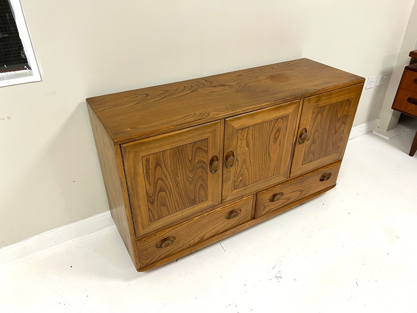 Ercol 468, Vintage Elm Sideboard