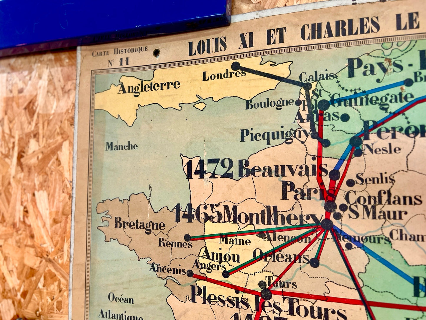 Vintage French historical school map upper left detail