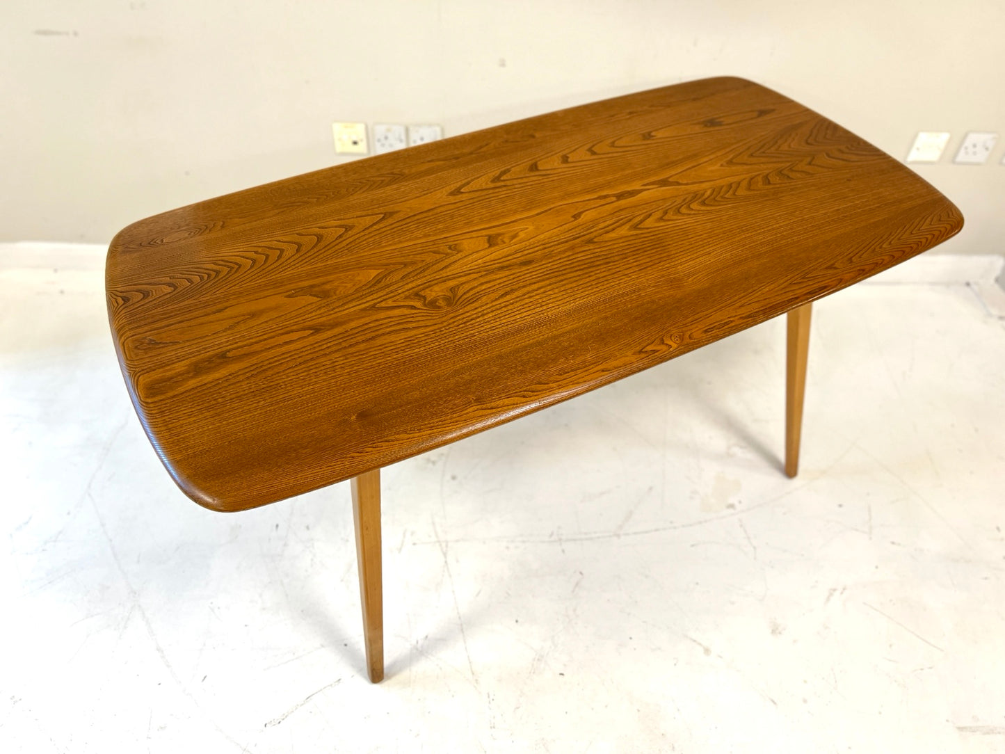 Ercol 382 dining table top surface view
