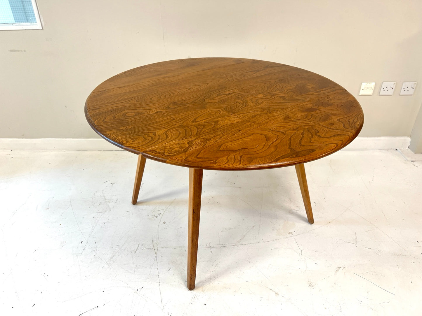 Ercol 384 Drop Leaf Dining Table