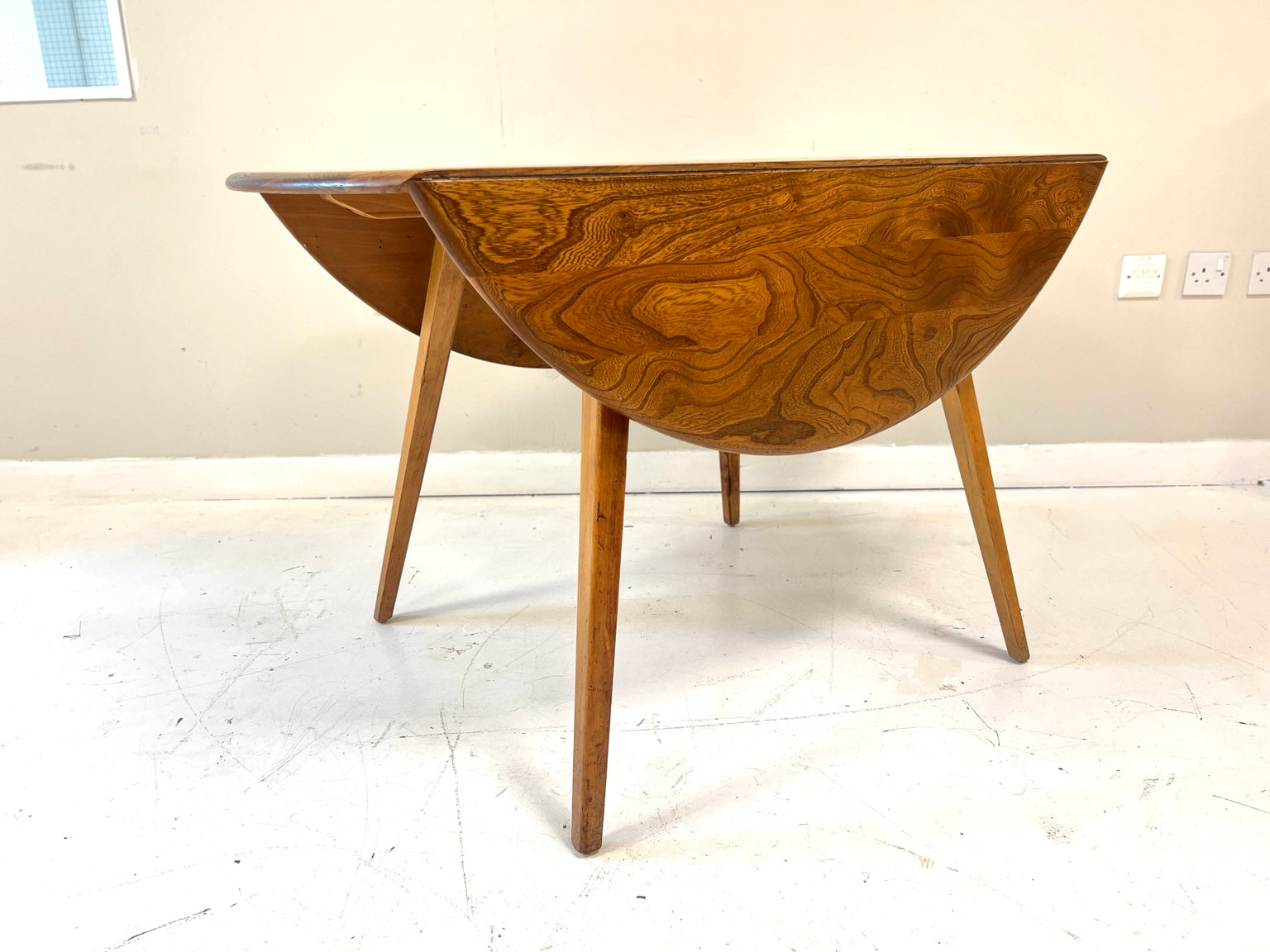 Ercol 384 Drop Leaf Dining Table