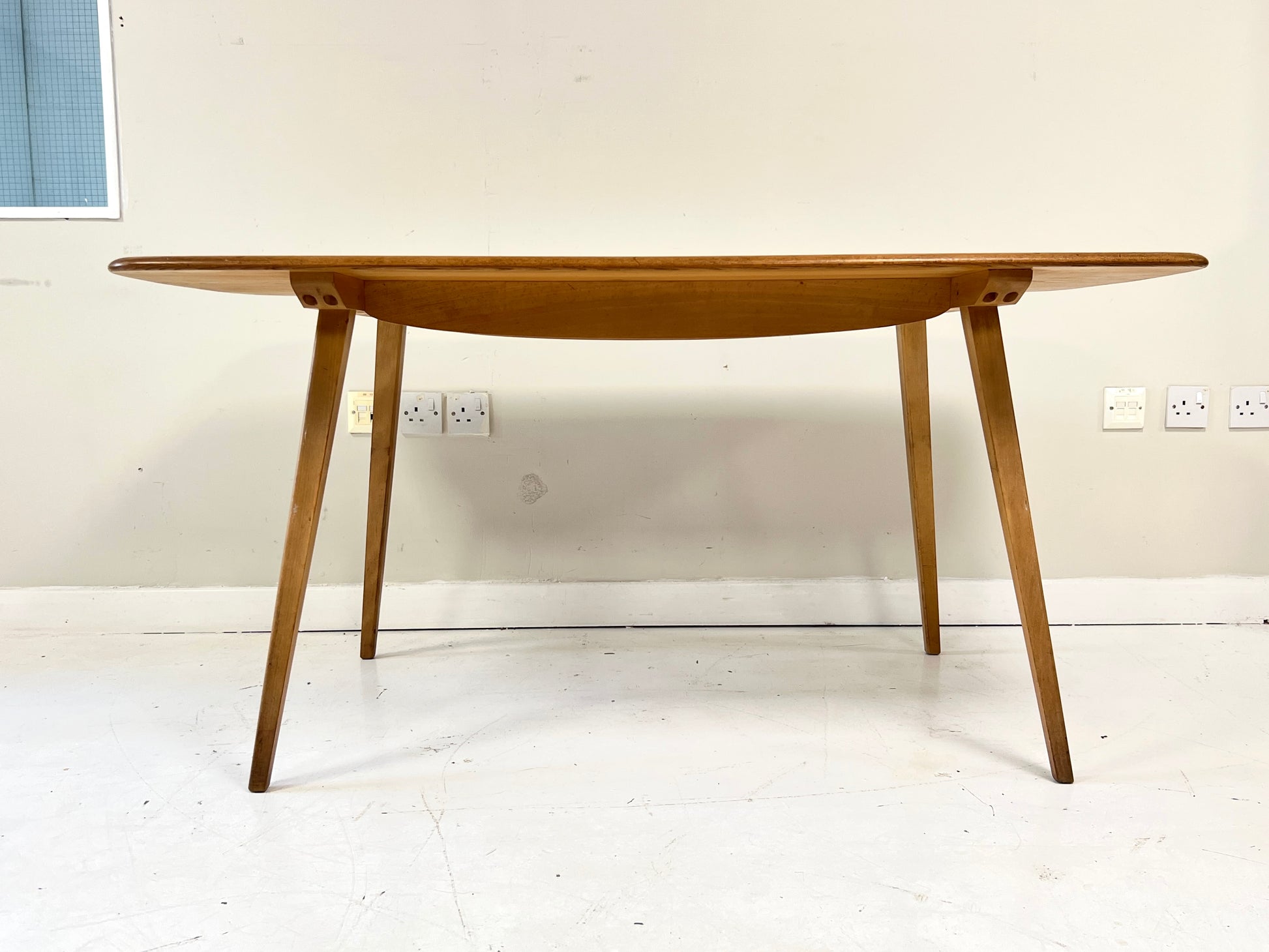 Ercol 382 dining table - image 3