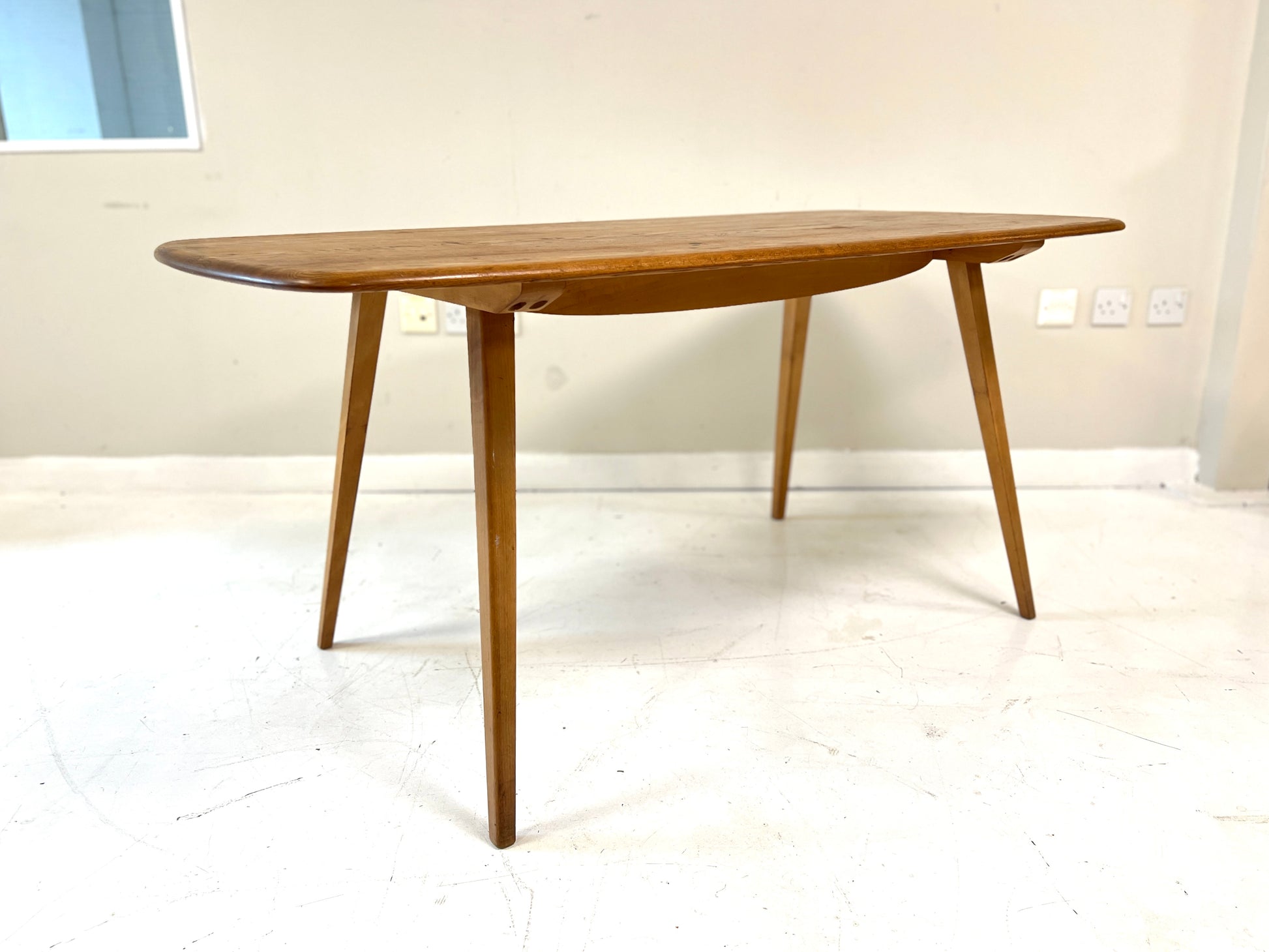 Ercol 382 dining table - image 4