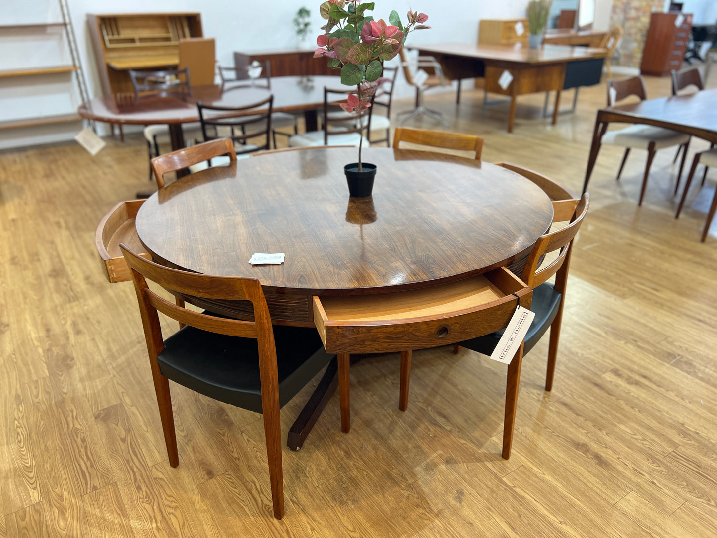 Additional view of Robert Heritage for Archie Shine Mid Century Rosewood Drum Dining Table (2)