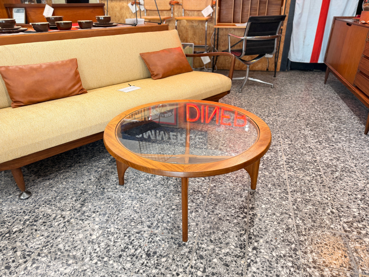 Stonehill teak and glass round coffee table detail 2