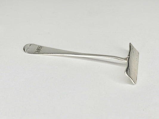 Silver Rats Tail Handle Childs Pusher By AJ Bailey, Birmigham 1902