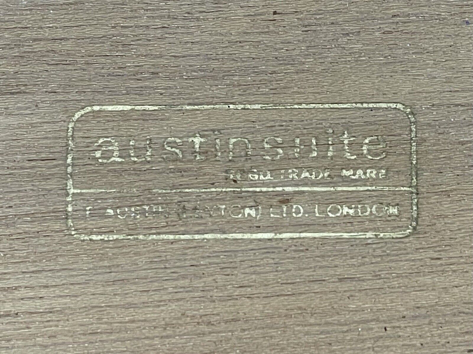 Austinsuite, Vintage Chest of 6 Drawers / Short Sideboard