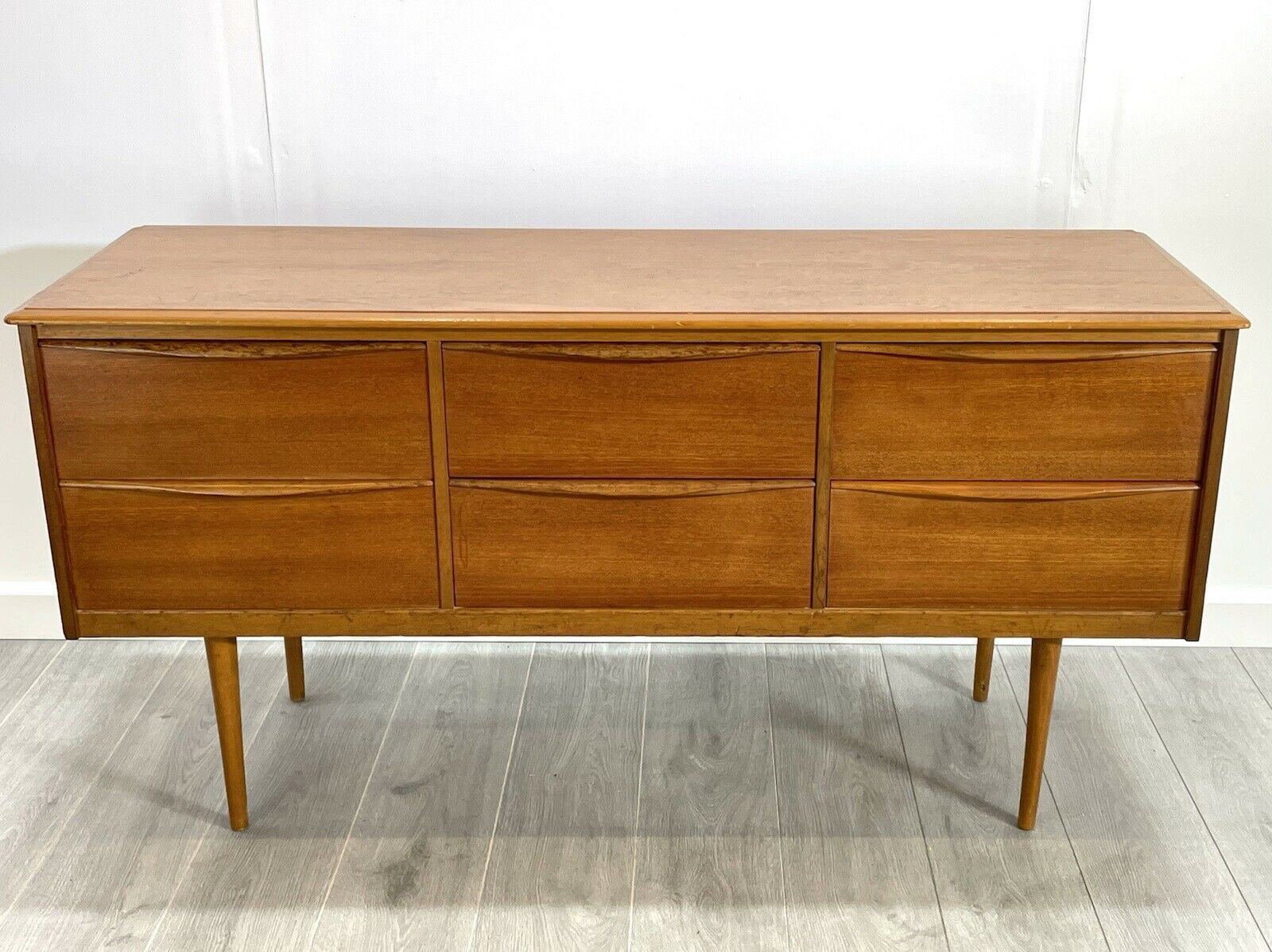 Austinsuite, MCM Long Chest of Drawers / Sideboard