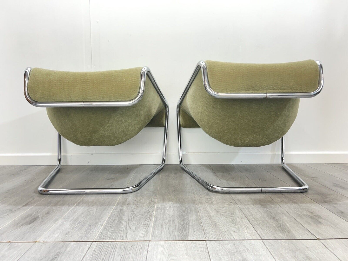 Pair of Boxer Lounge Chairs By Kwok Hoi Chan for Steiner