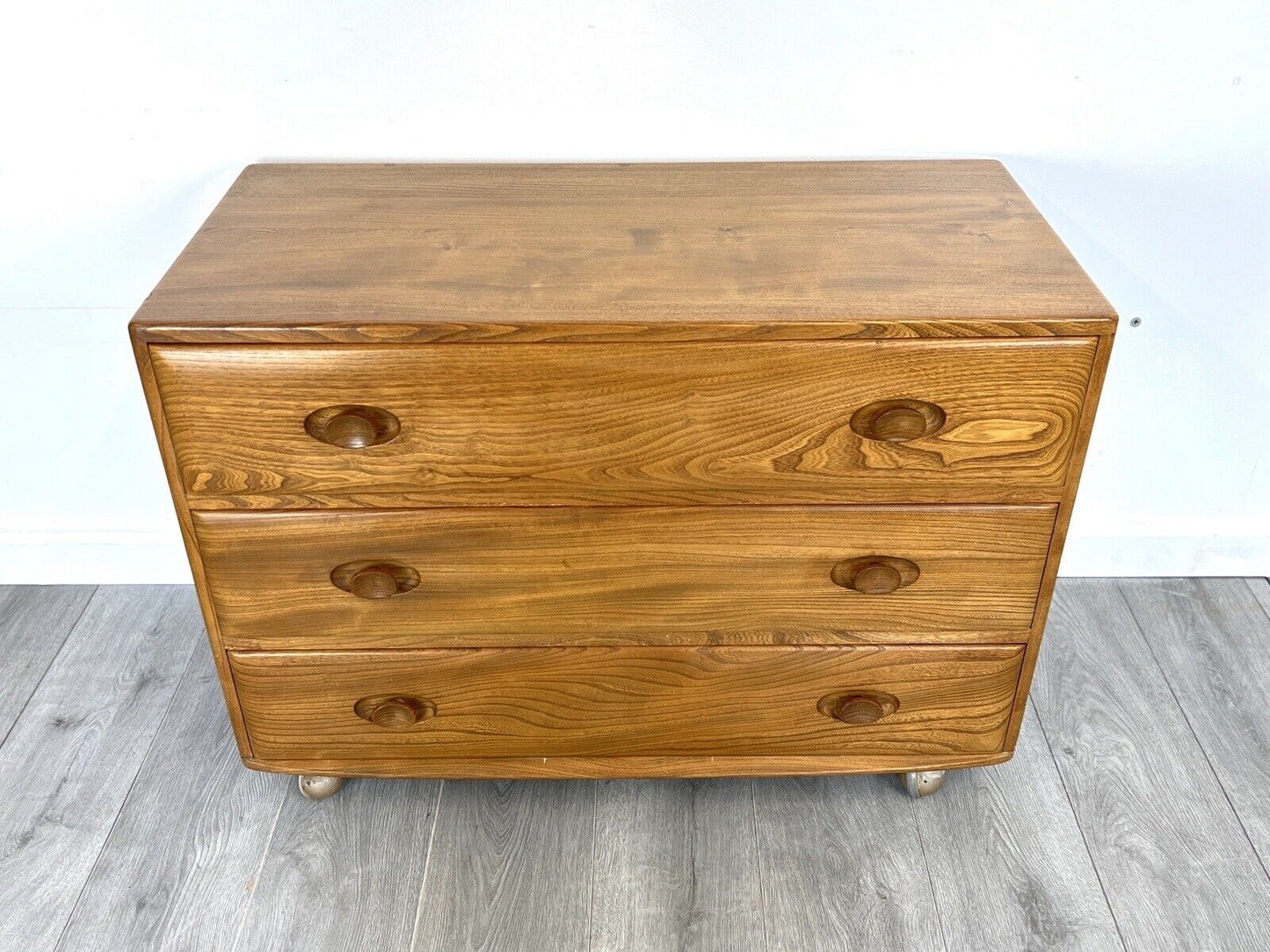 Ercol Model 412, Elm Chest of Drawers