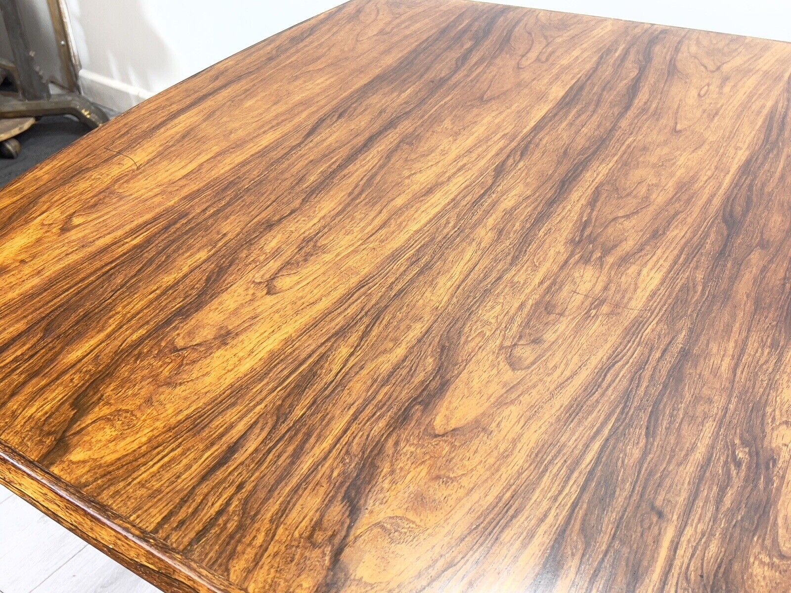 Gordon Russell of Broadway, Mid Century Rosewood Extending Dining Table