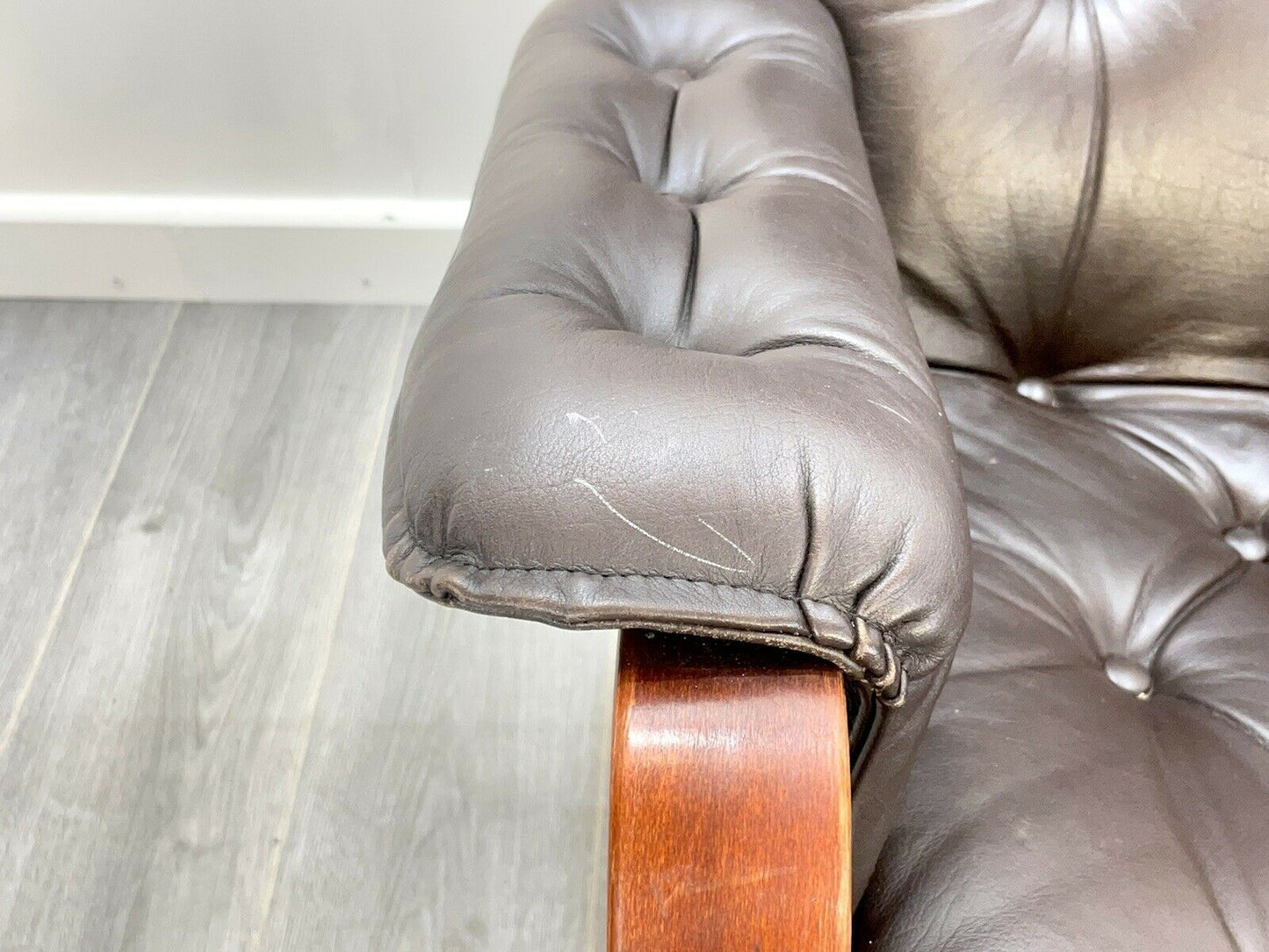 Westnofa Style, Brown Leather Recliner Swivel Chair