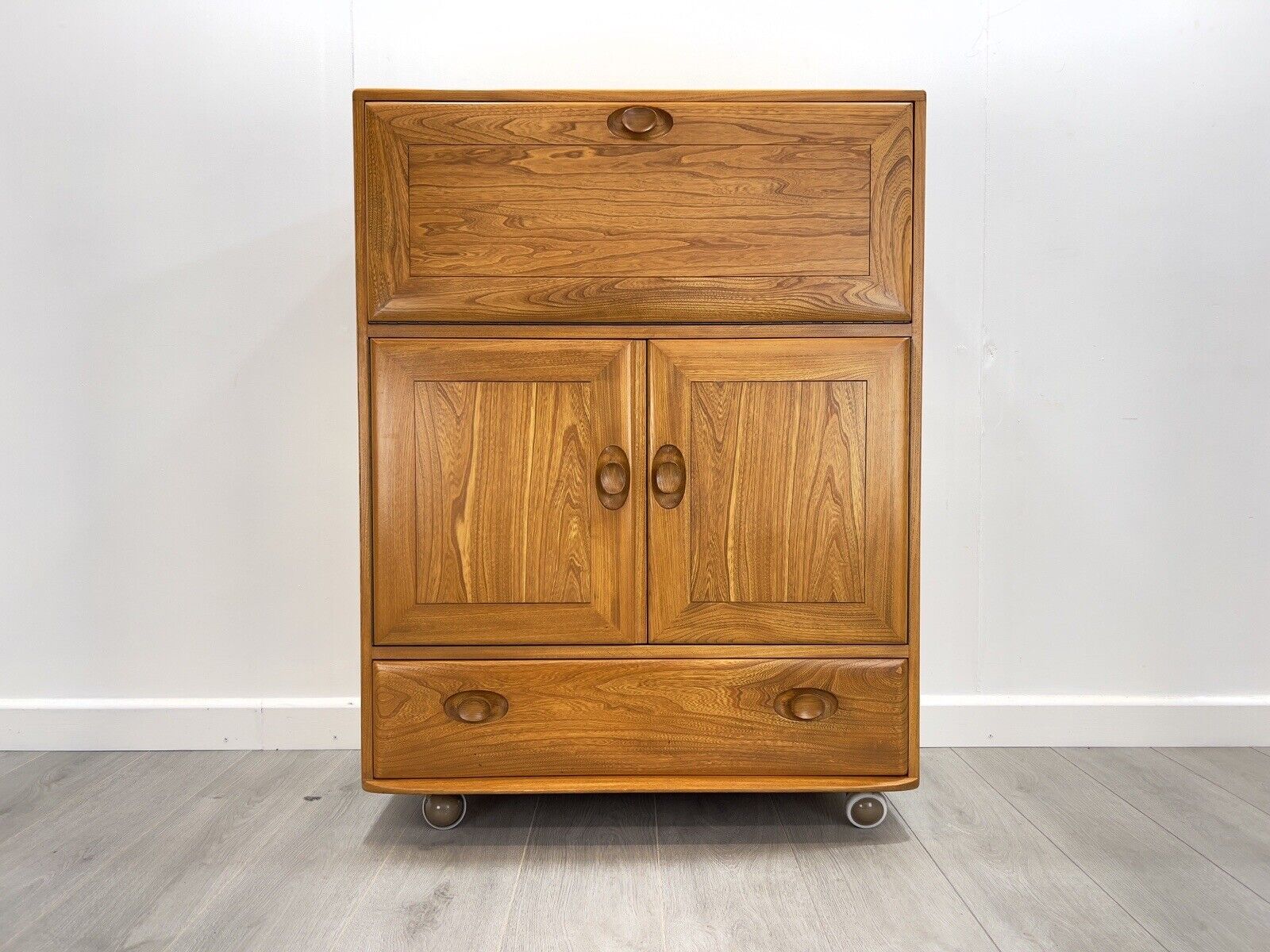 Ercol Model 469, Mid Century Elm Bureau from the Windsor Range