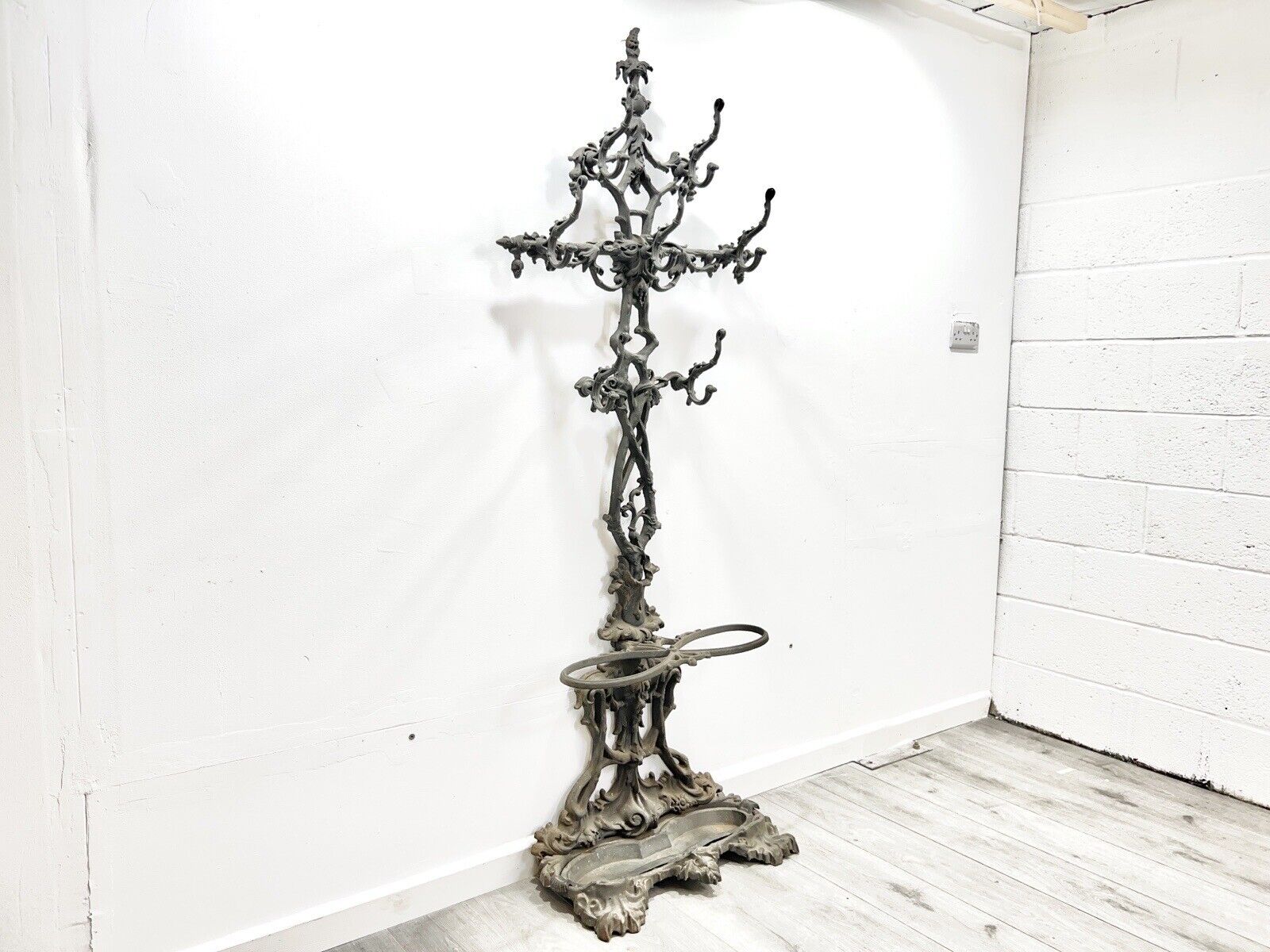 Wrought Iron Seated Coat Rack FINE ANTIQUE WROUGHT IRON GREEN