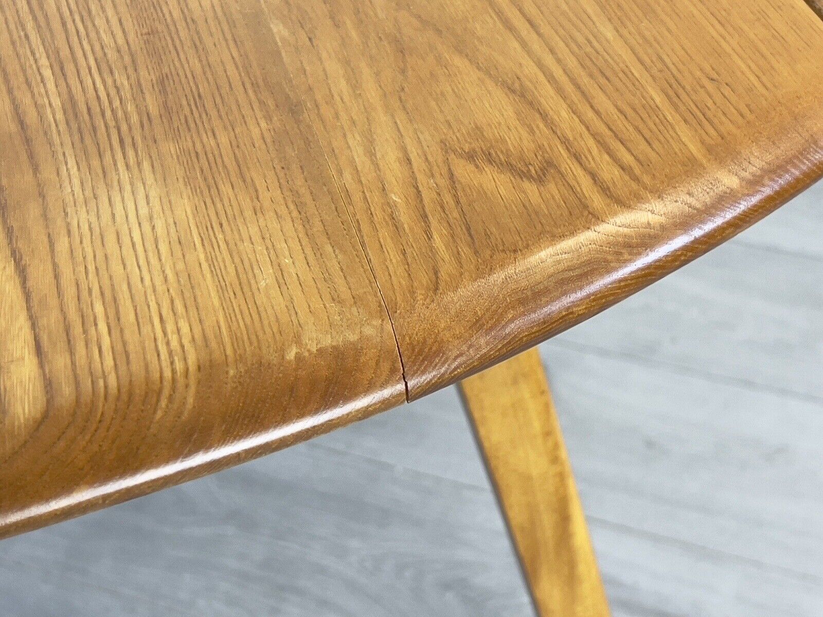 Ercol Model 384, Mid Century Drop Leaf Oval Dining Table