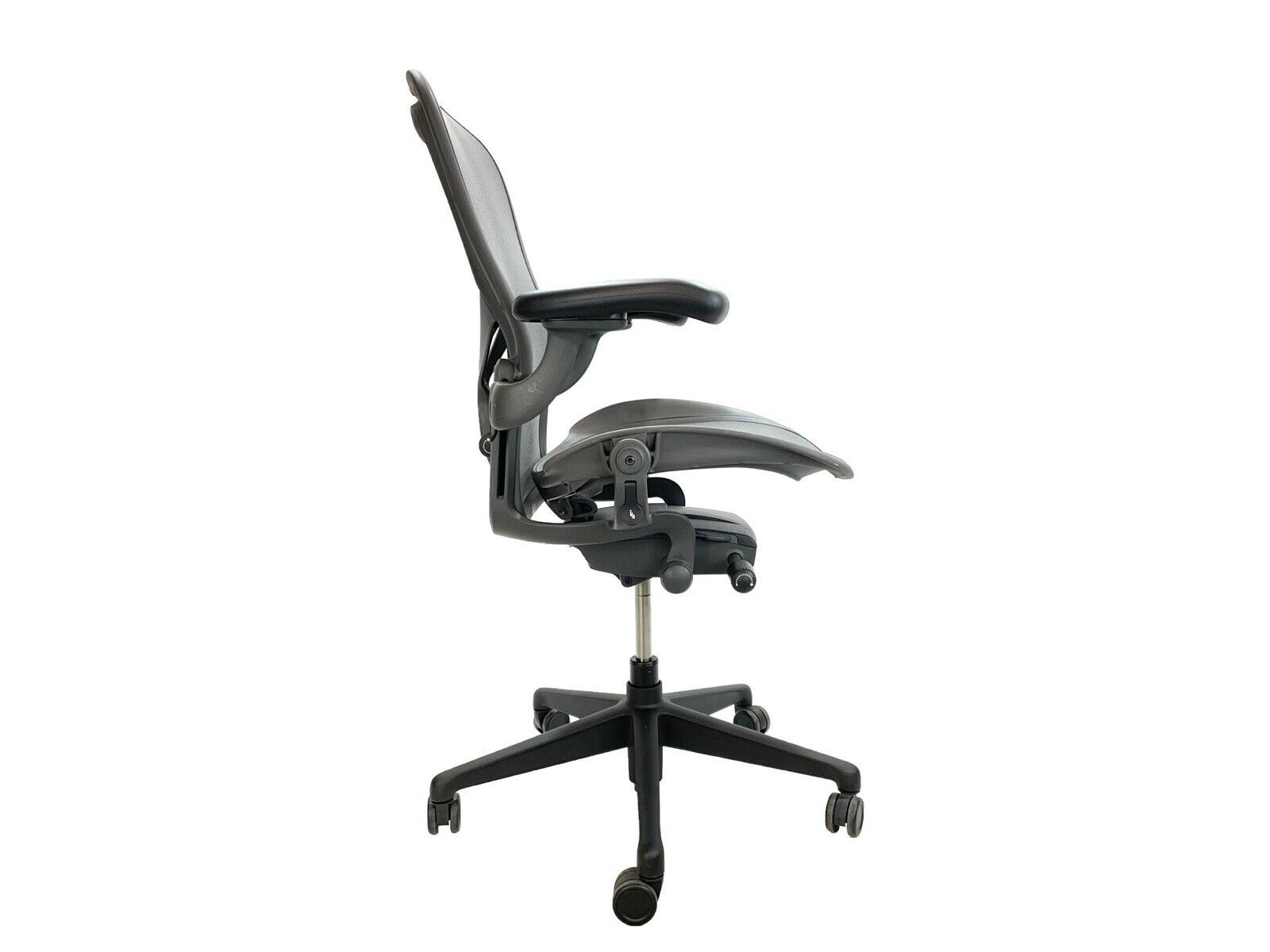 Herman Miller Aeron Chair, Size C - Graphite