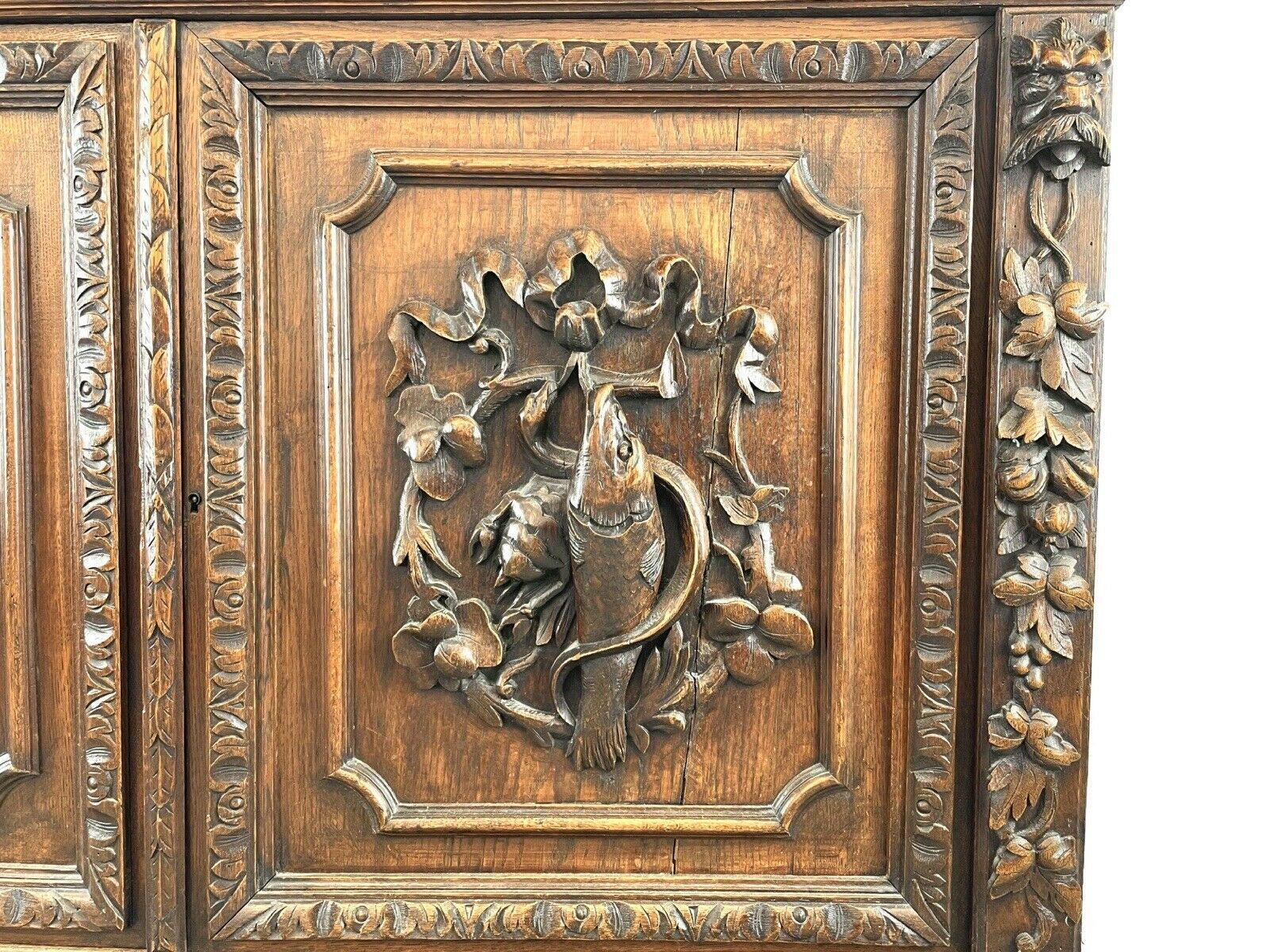 19th Century - Green Man Oak Carved Sideboard with Carvings of Game